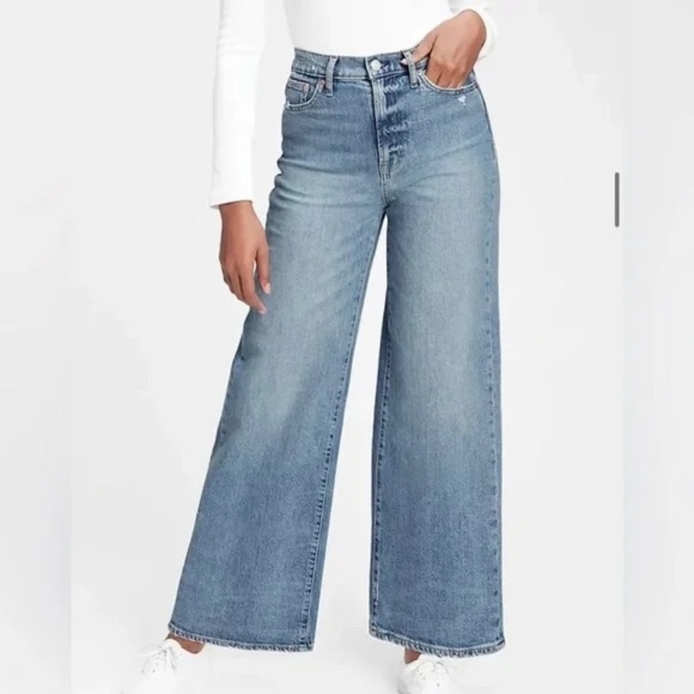 New Gap Wide Leg Sky High Denim Jeans- High Rise Waist- Size 6 or 28 TALL